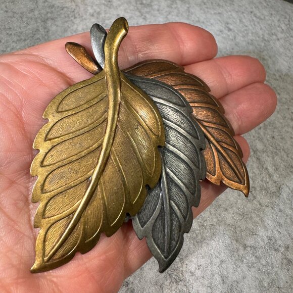 Vintage Leaf Trio Brooch Pin Copper Silver Gold Tone Mixed Metal Autumn Vintage - Picture 5 of 5